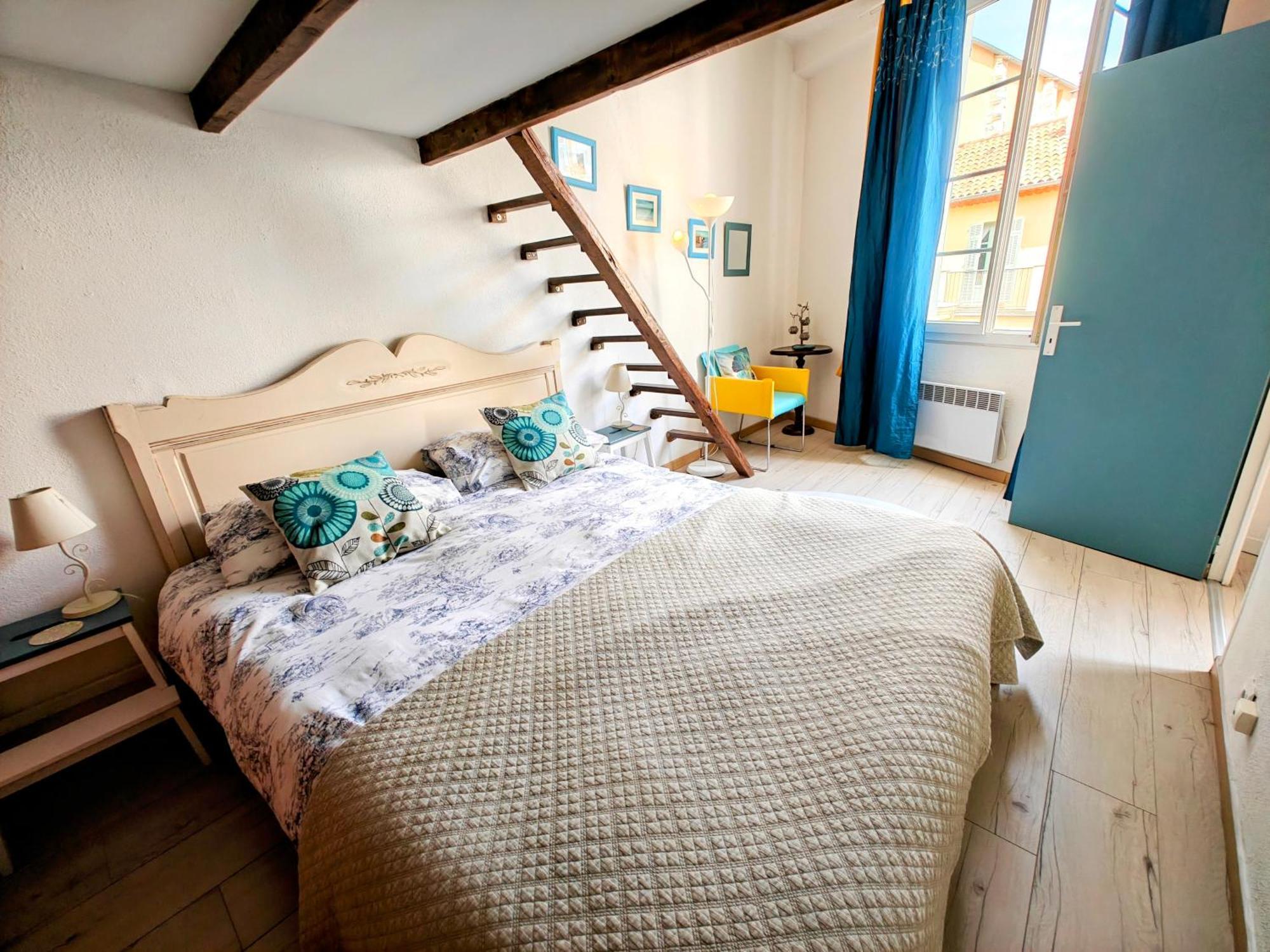 St Joseph - Great Holiday Flat - Old Town For 4 Niza Exterior foto